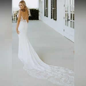 Gorgeous Enzoani wedding dress